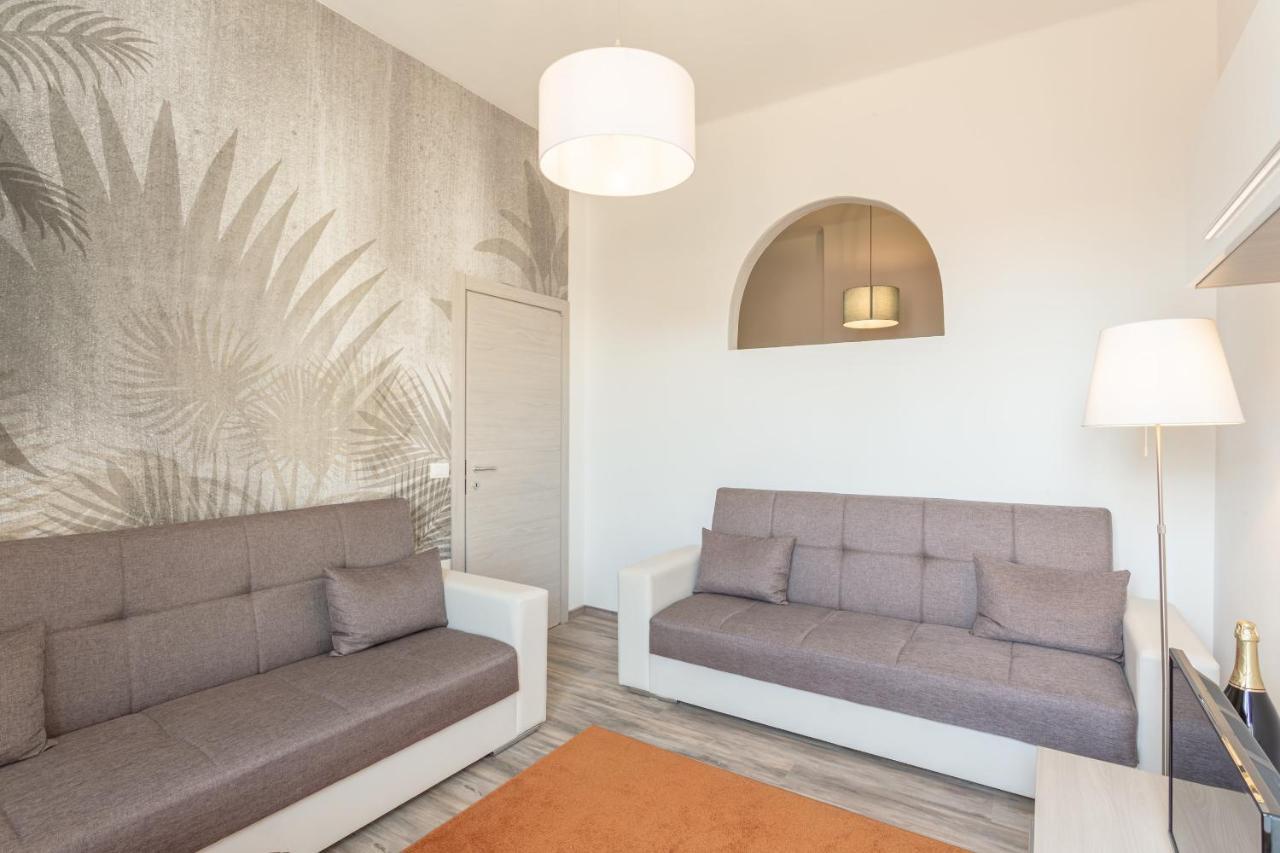 Verdi 185 By Pleiades Home Livorno Bagian luar foto